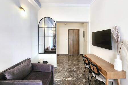 Omian Emerald House | Tranquil balcony & rooftop 2