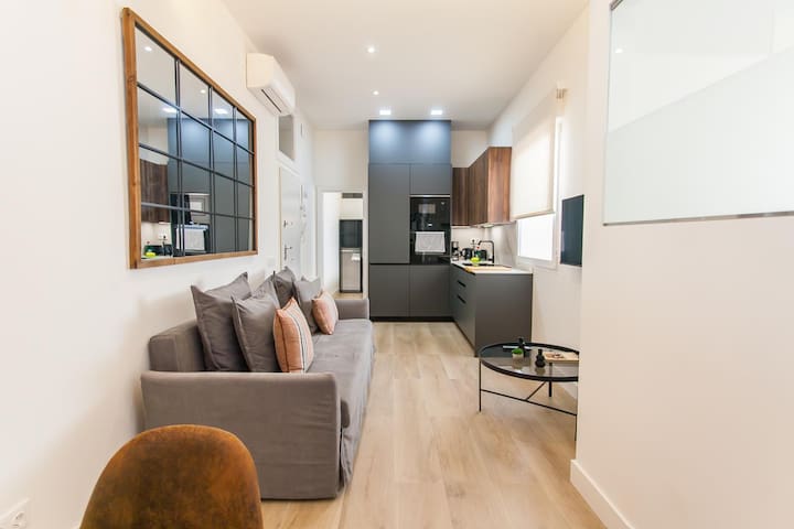 ¡Fantástico apto en el Centro Madrid! 8PAX gallery image 4