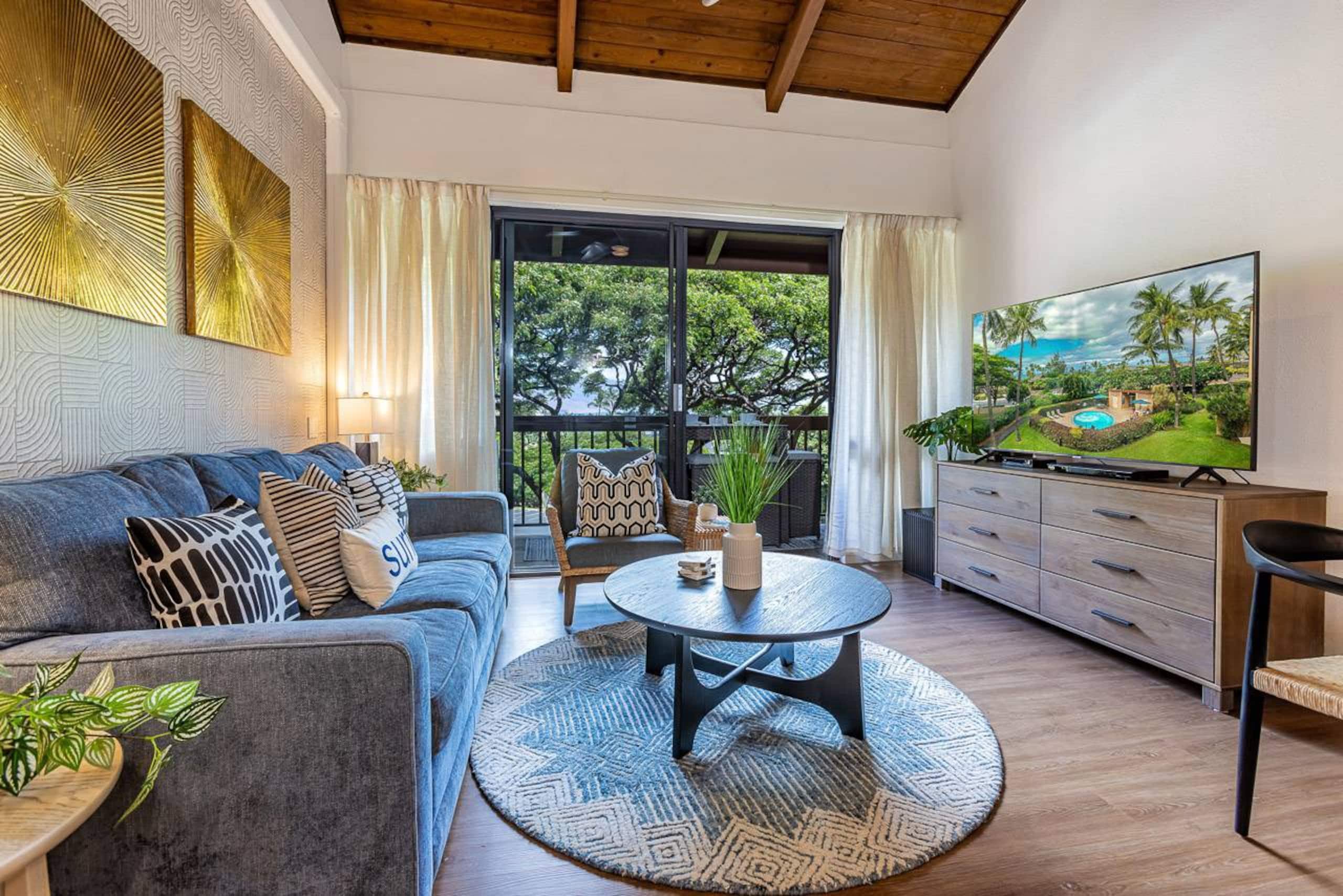 Condo in Kihei · ★4.87 · 2 bedrooms · 4 beds · 2 private baths - Image 5