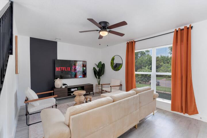 Up to 16 people – Balcony Access – Multi Home gallery image 3