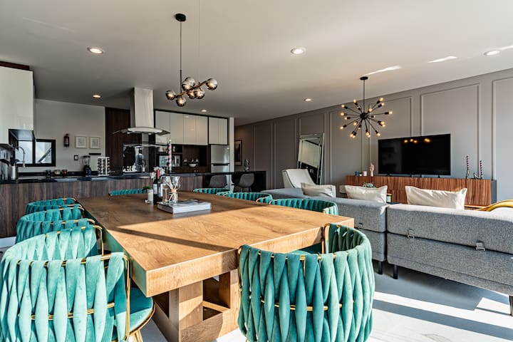 Stylish Urban Retreat w/ Balcony & Coworking Space