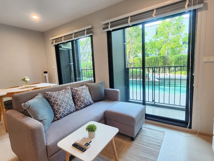 Pumzika ukiwa na mwonekano wa bwawa.