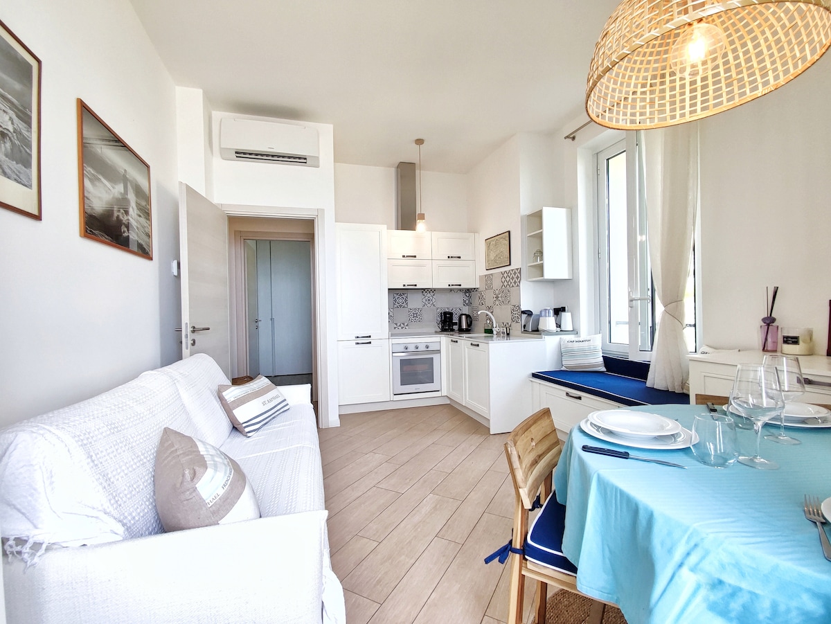 Anuncio de Airbnb popular: Window on the Sea – Relax with a view and pool en Cervo