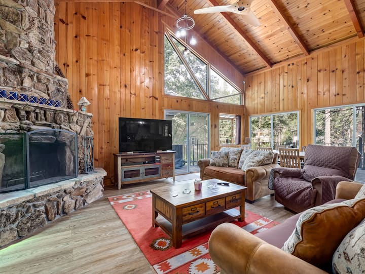 Near Bass Lake | Sleeps 16 | Bbq | Game Room - Bass Lake, CA