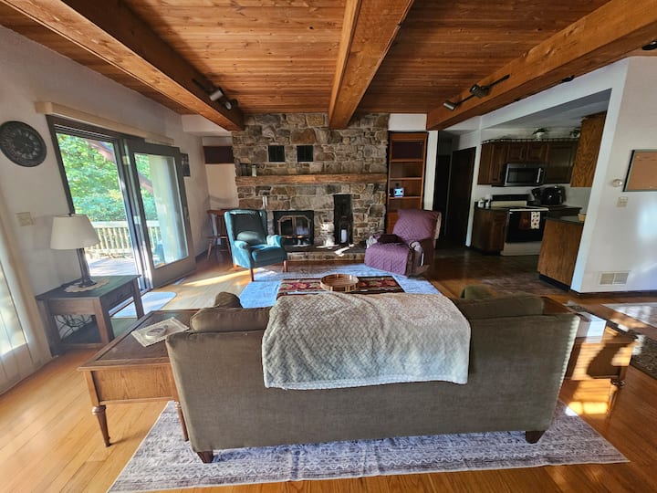 Rustic Woods - Youngstown, PA