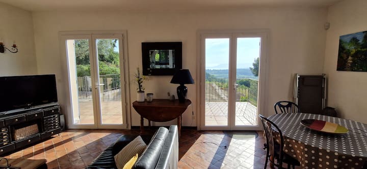 La Cadière D'azur 
Vue Mer Au Cœur Des Vignes - Le Castellet