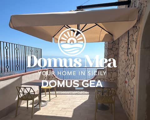 Domus Mea-Gea: sea-view home with hotel comfort