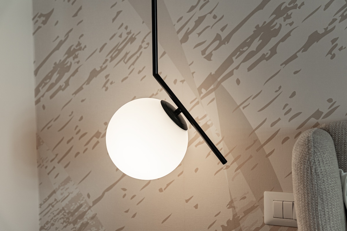 MC Lux Apt — 4