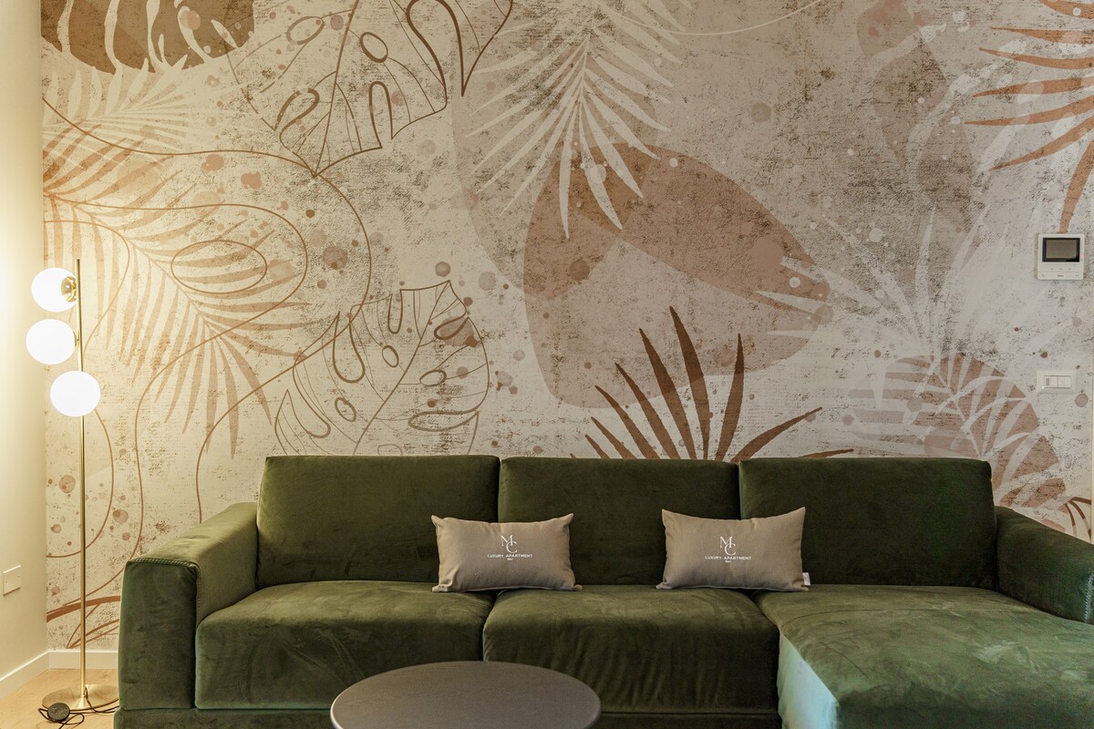 MC Lux Apt — 9