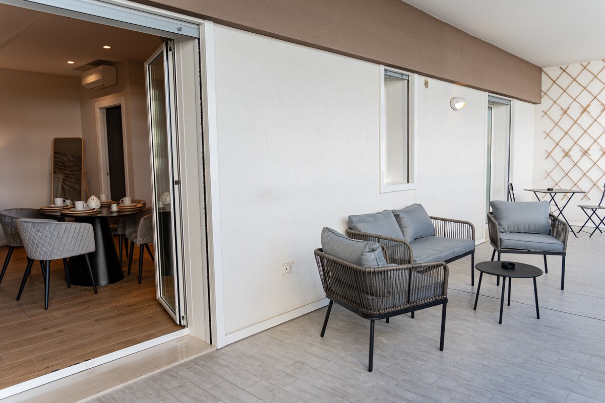 MC Lux Apt — 46