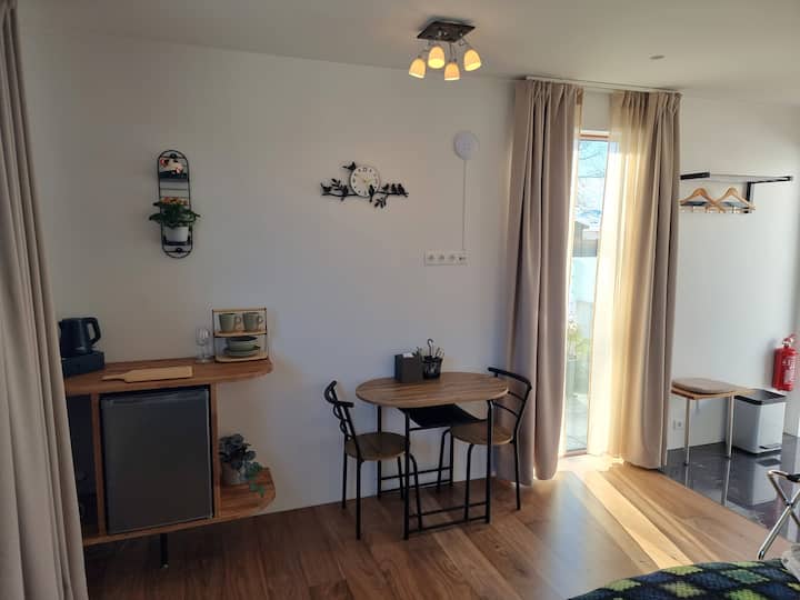 Room Within The Golden Circle - アイスランド