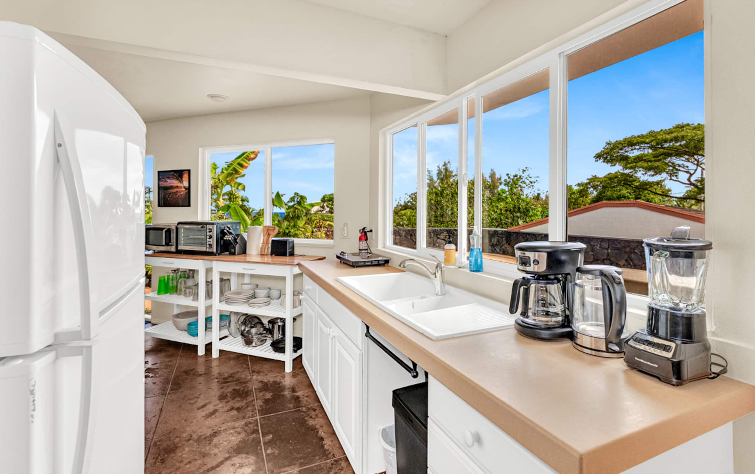 Villa in Pahoa · ★4.86 · 4 bedrooms · 6 beds · 2 private baths - Image 9