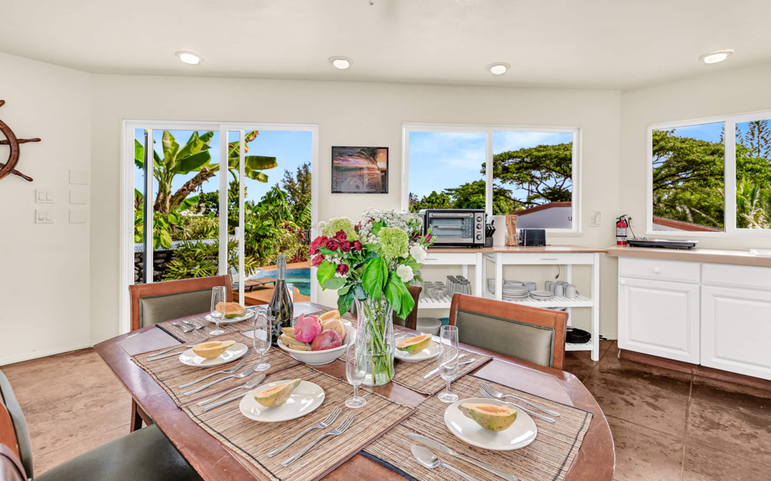 Villa in Pahoa · ★4.86 · 4 bedrooms · 6 beds · 2 private baths - Image 10