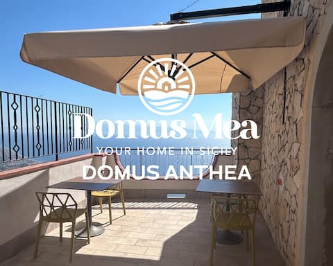 Domus Anthea: sea-view home with hotel comfort