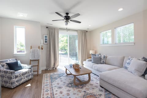 Successful Airbnb property: New NoDa Townhome•Walkable•Garage•Rooftop in North Charlotte