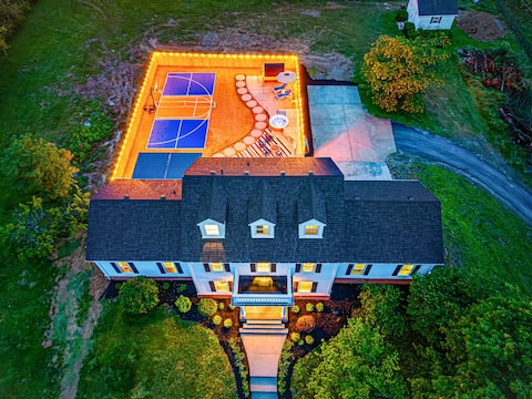 Speakeasy|Hot Tub|Theater|Pickle Ball|Sleeps 20