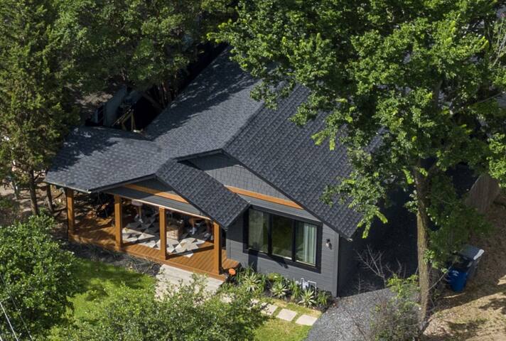 Lower Greenville Craftsman w/Hot Tub gallery image 2