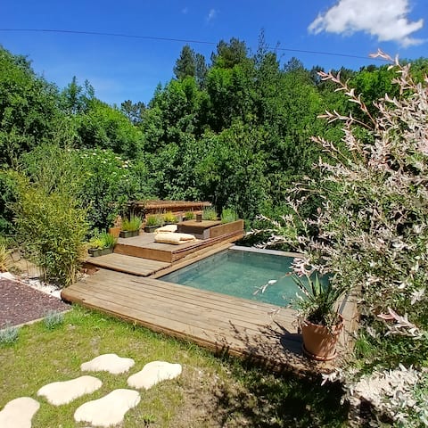 Accommodation + chalet by the stream