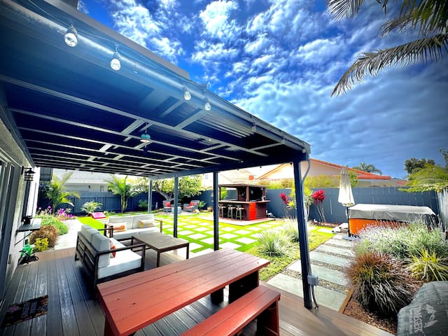 4BD Zen Beach Escape w/Hot Tub by the Sea