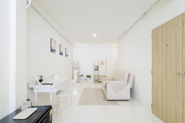 4br Entire House For 12 | Bangchak Skytrain 2-min - Bangkok