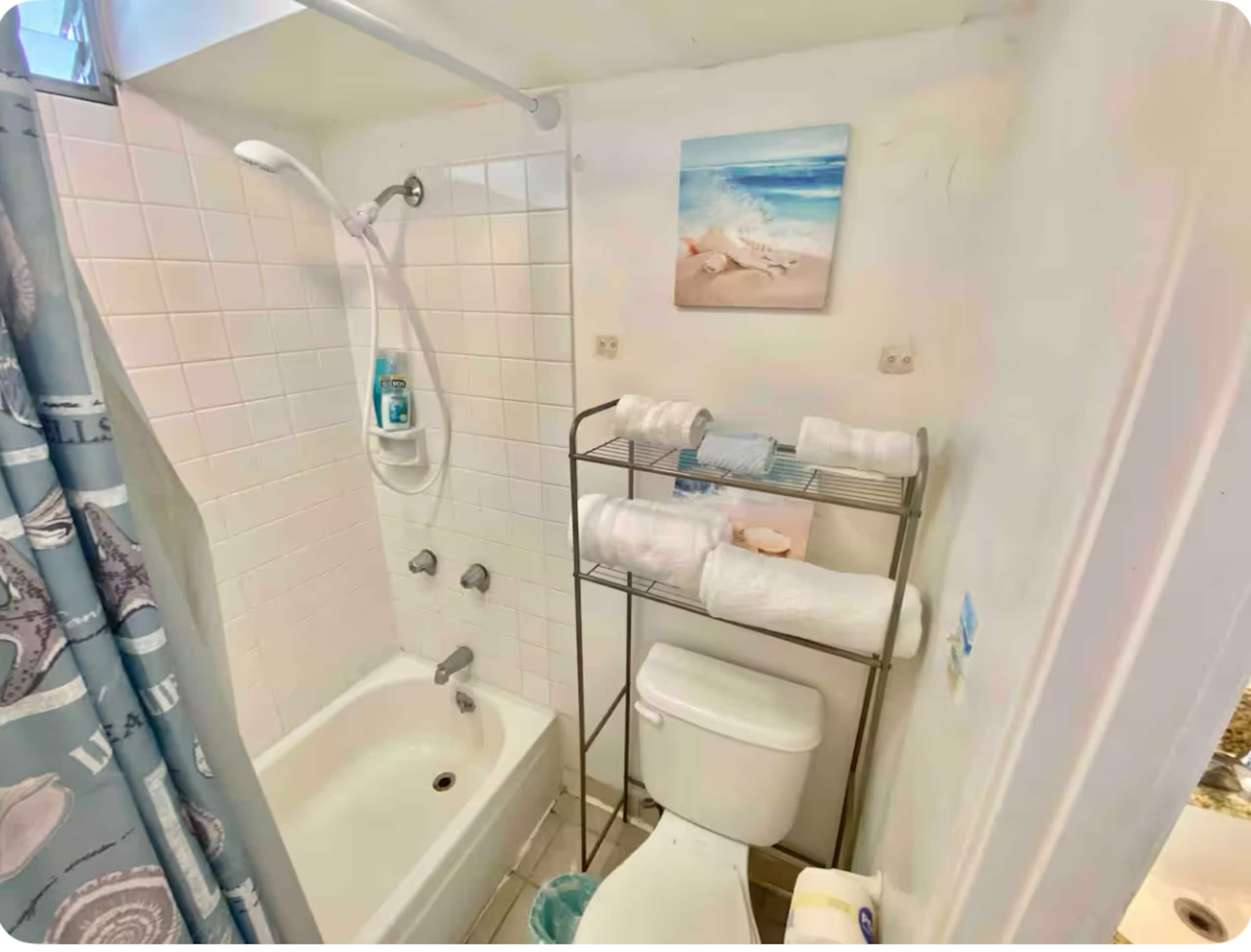 702a Central, Close to BEACH! - Main photo