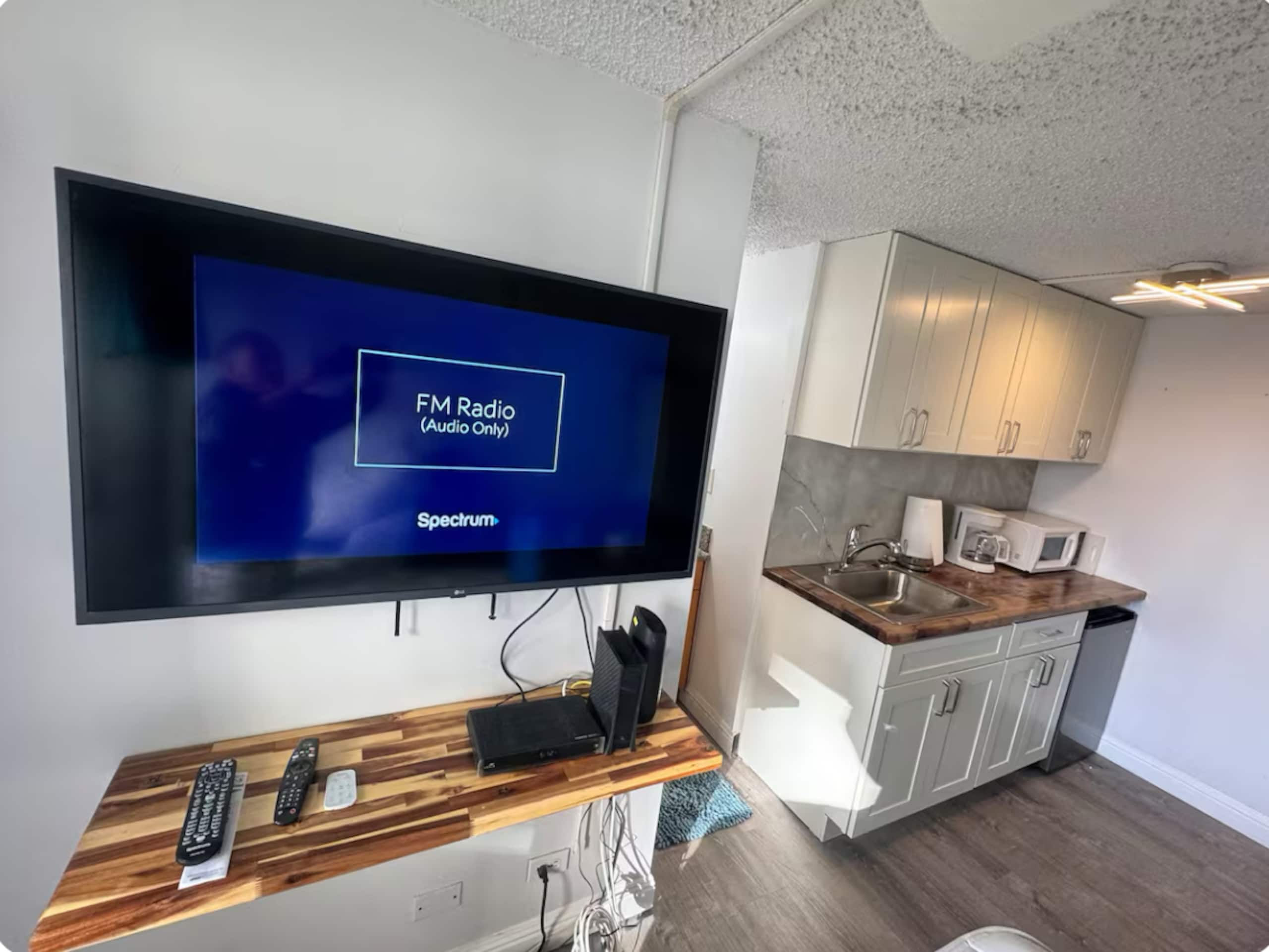 702a Central, Close to BEACH! - Photo 9