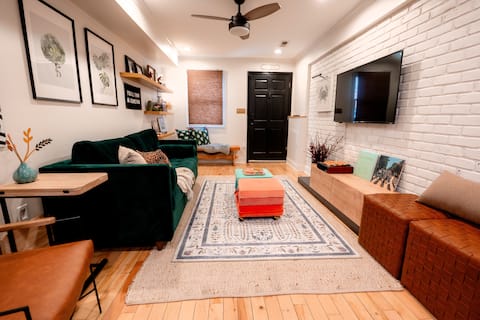Successful Airbnb property: Modern Luxury Retreat w/Rooftop - Walk to Stadiums in Washington Village/Pigtown