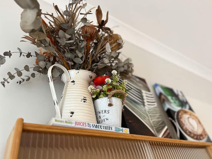 Modern Private Studio • New Estate • Near Train - Oxley
