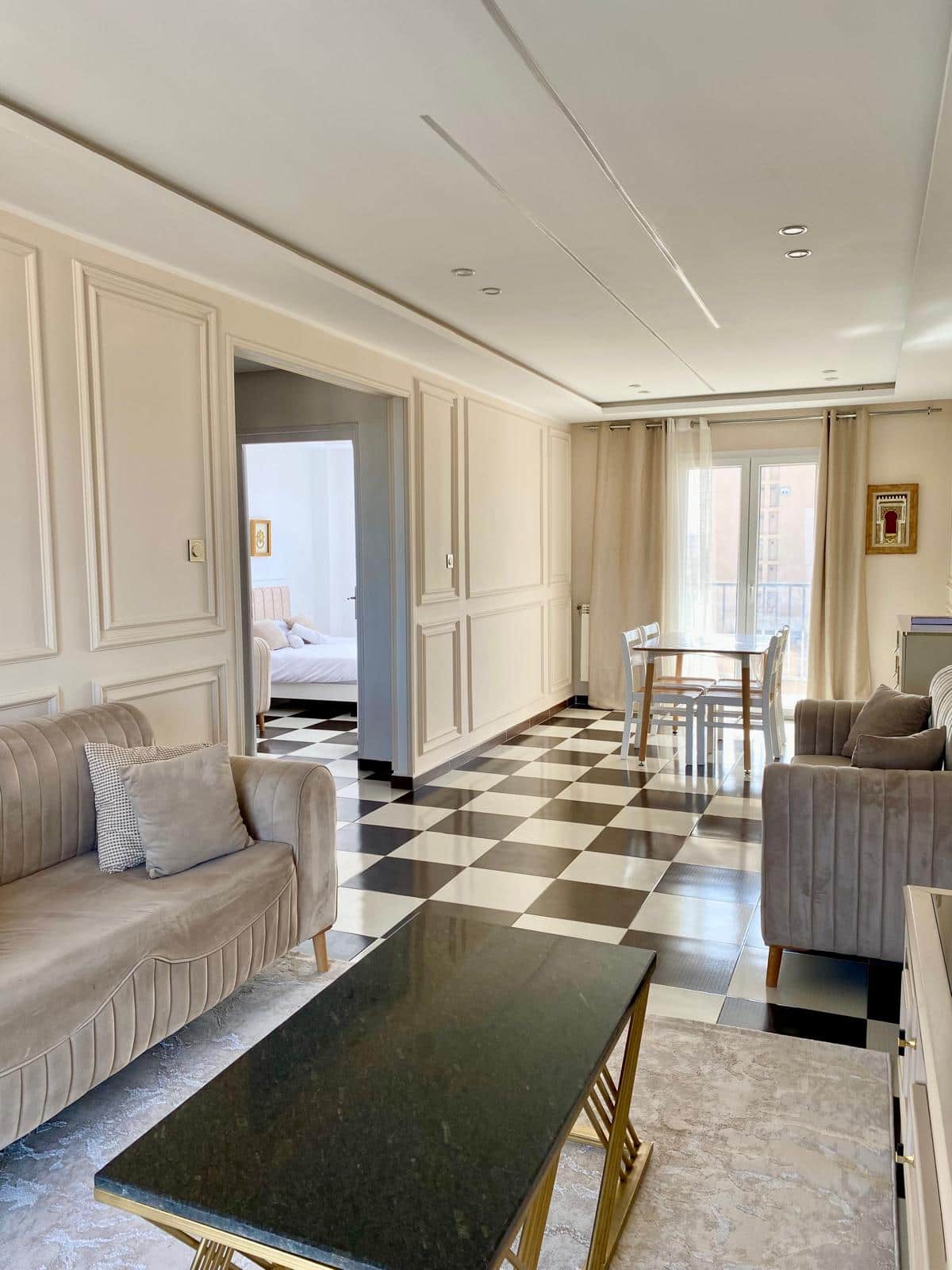 F3 Vue mer âą Akid Lotfi âą Central & Confortable