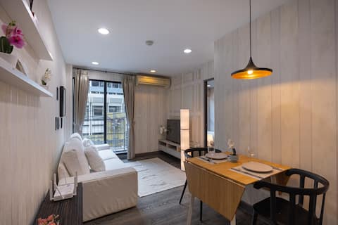 Luxury Condo Center of BKK! Close to Asok BTS