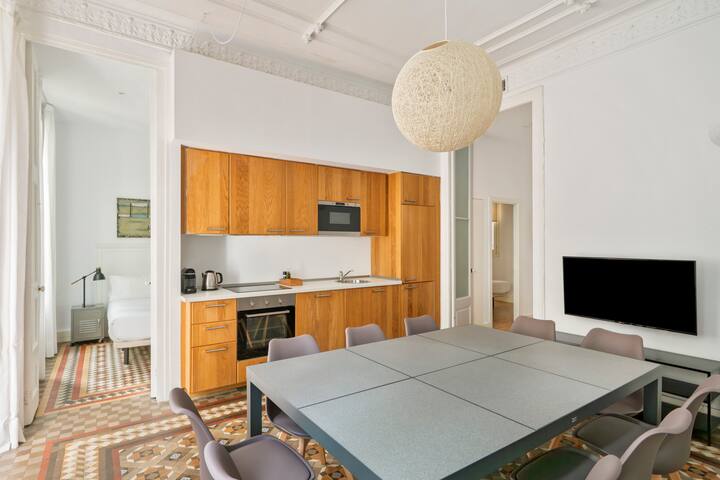 Modern and Spacious Apartment in Eixample gallery image 2