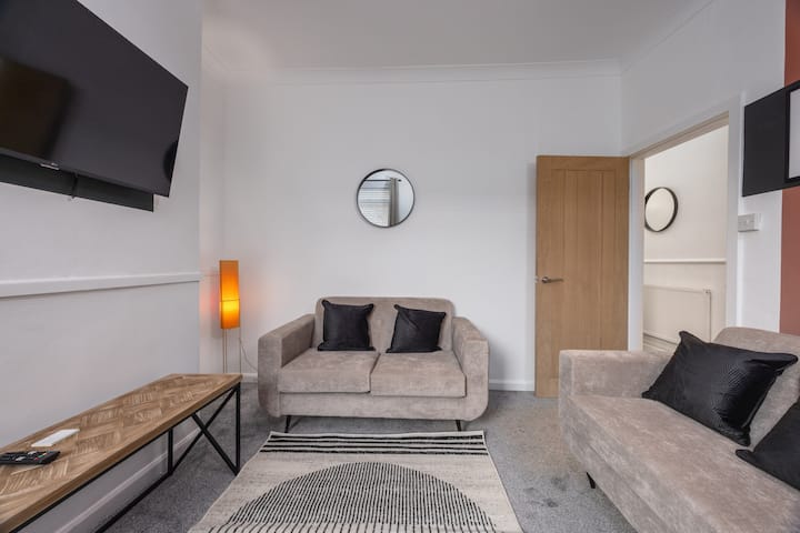 Spacious Home Near Hull University & City Centre! - Beverley, UK