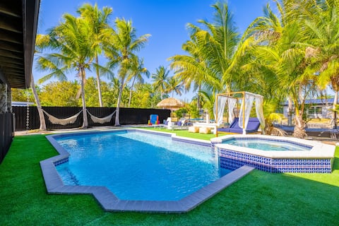 Miami Waterfront Villa | Pool, Spa, Dock & Kayaks