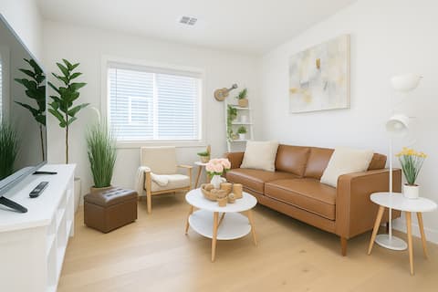 New Smart Home | AC & Laundry | Intern Discount