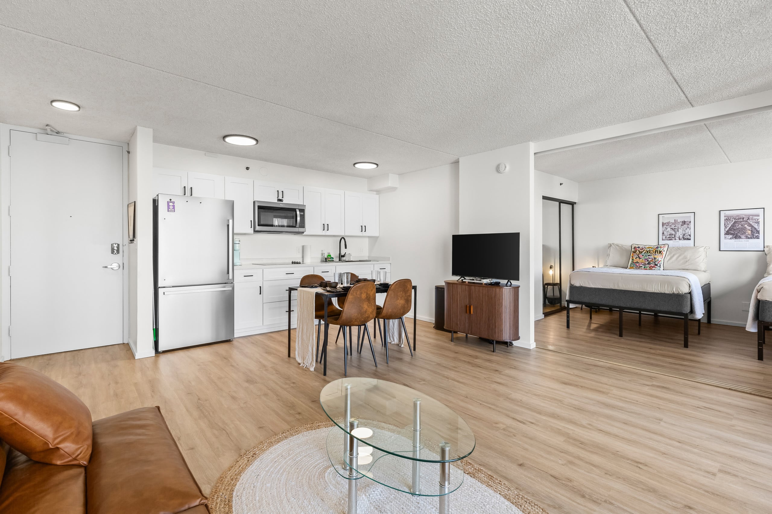 Condo in Honolulu · ★4.91 · 1 bedroom · 2 beds · 1 private bath - Image 4
