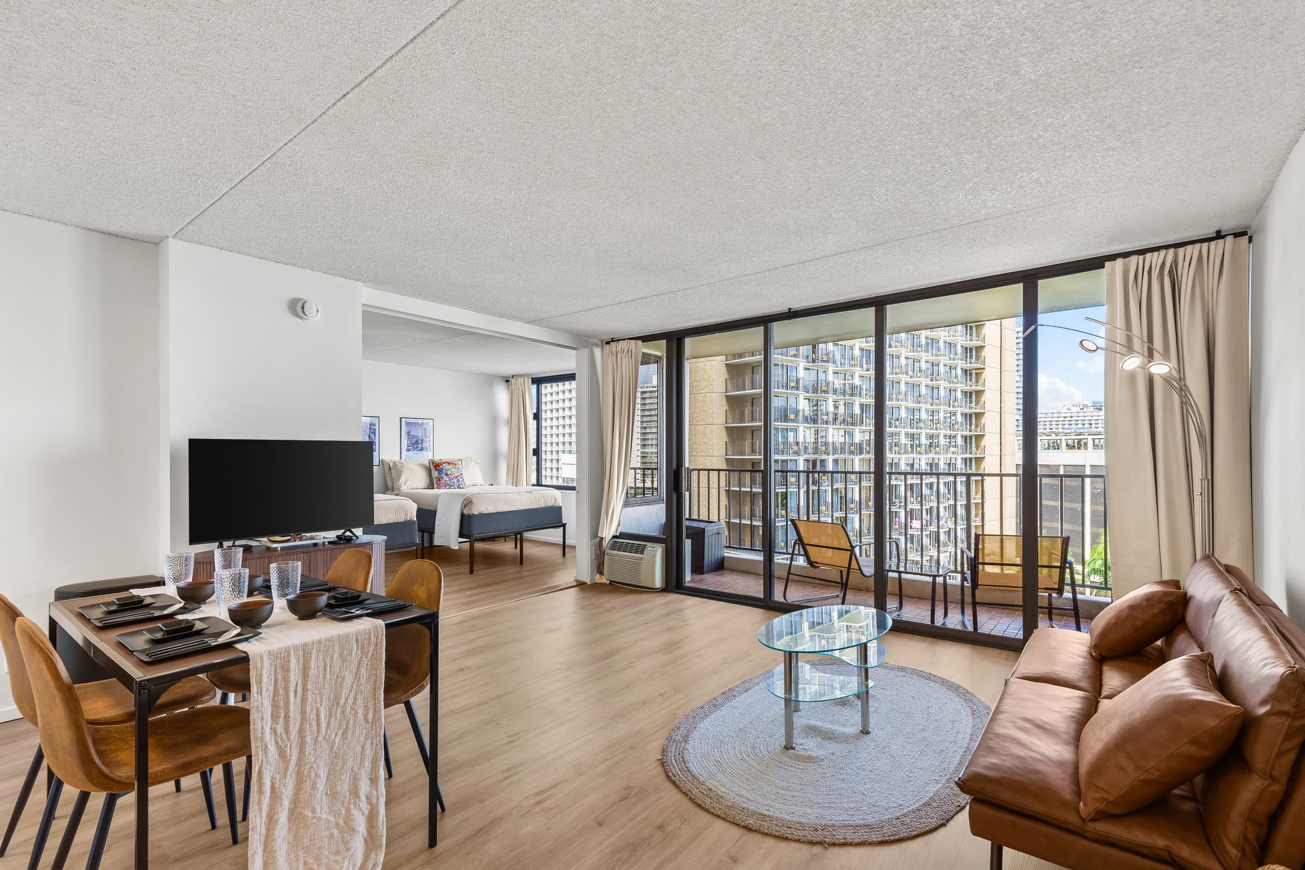 Condo in Honolulu · ★4.91 · 1 bedroom · 2 beds · 1 private bath - Image 2
