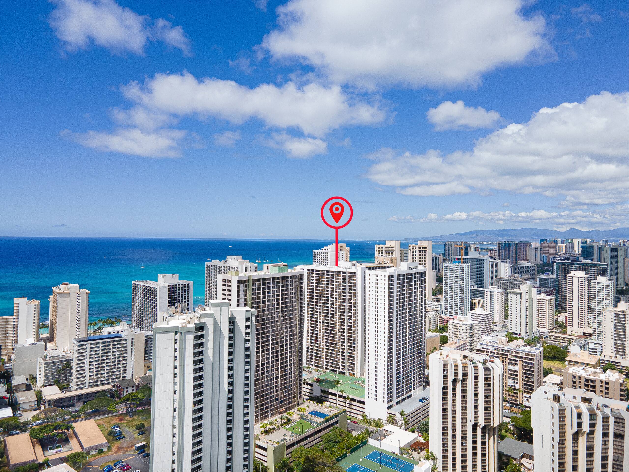 Condo in Honolulu · ★4.91 · 1 bedroom · 2 beds · 1 private bath - Image 27