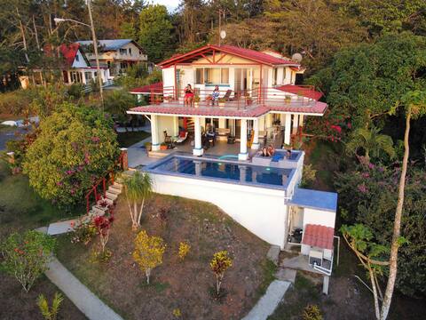 Villa La Vista-Panama's majestic mountain hideaway