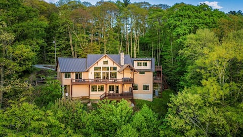 Lucky Bear Lodge|Views|HotTub|Games|Dogs OK|Boone