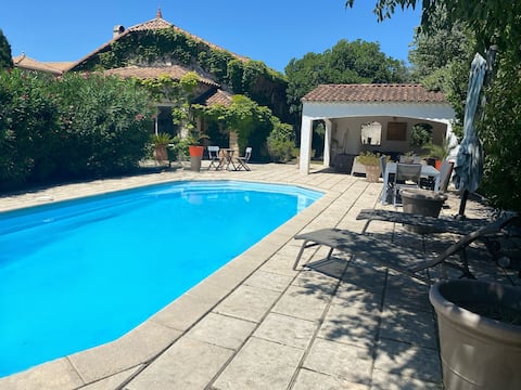 Villa with two horizons, swimming pool, ideal for families