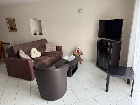 Top Airbnb: Family home with garden in Pornic