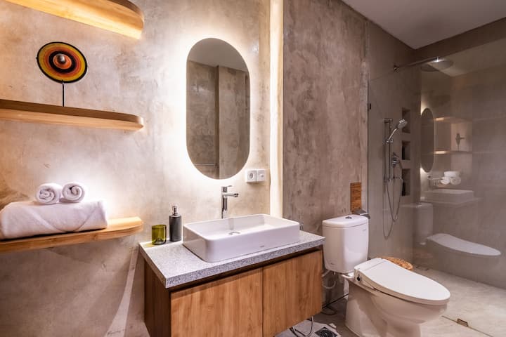 Arusa Home - Suite with Pool Access - Aru 6