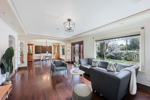 New! Charming Retreat in Heart of Silicon Valley