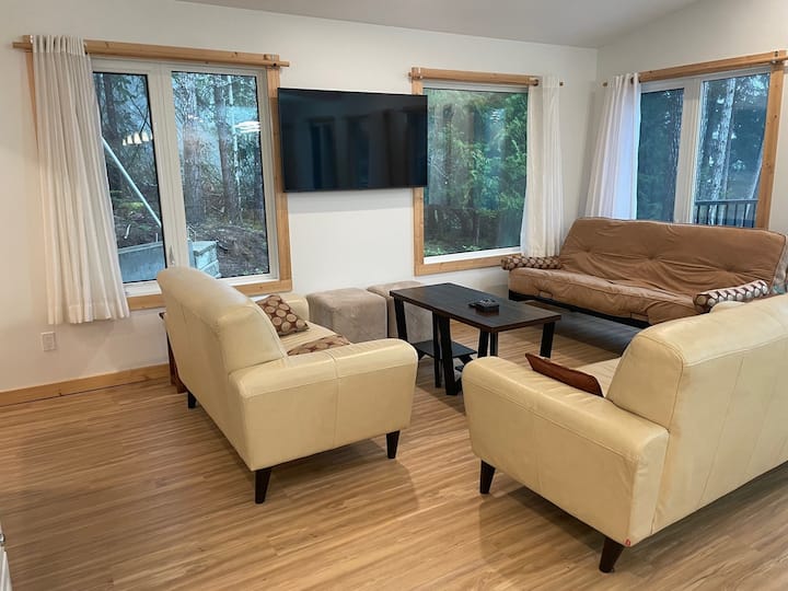 Denman Island Ocean Escape - Hornby Island