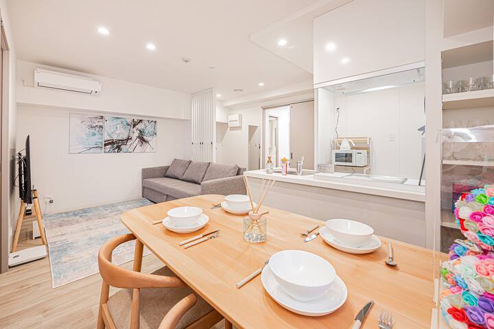 Walkable to Shinjuku shopping district gallery image 3