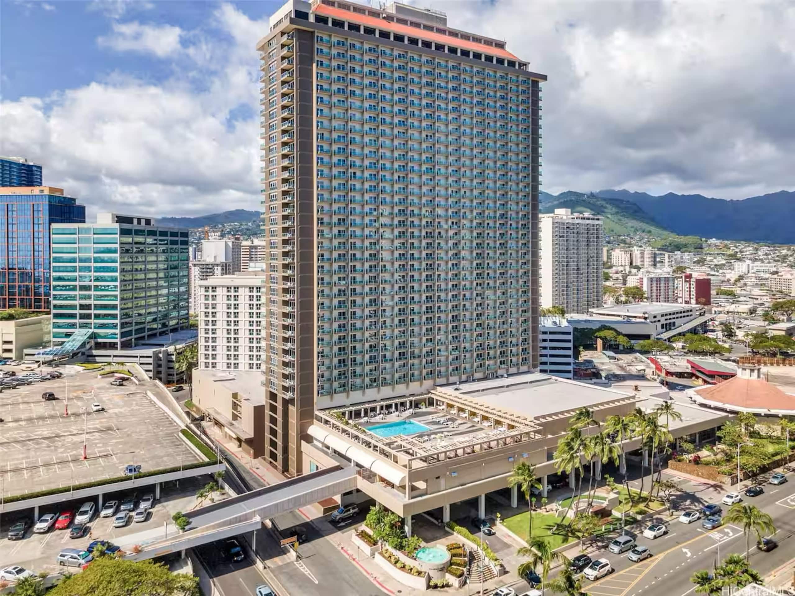 High FL-25th-Ala Moana Hotel Deluxe Double Room~ - Image 36