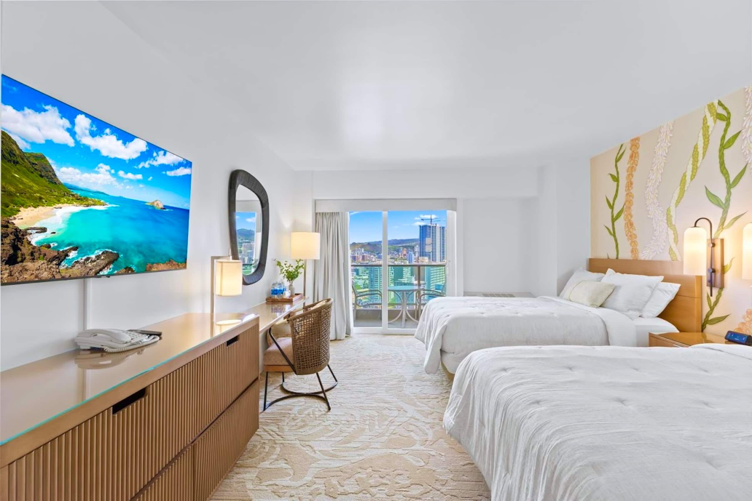 High FL-25th-Ala Moana Hotel Deluxe Double Room~ - Image 3
