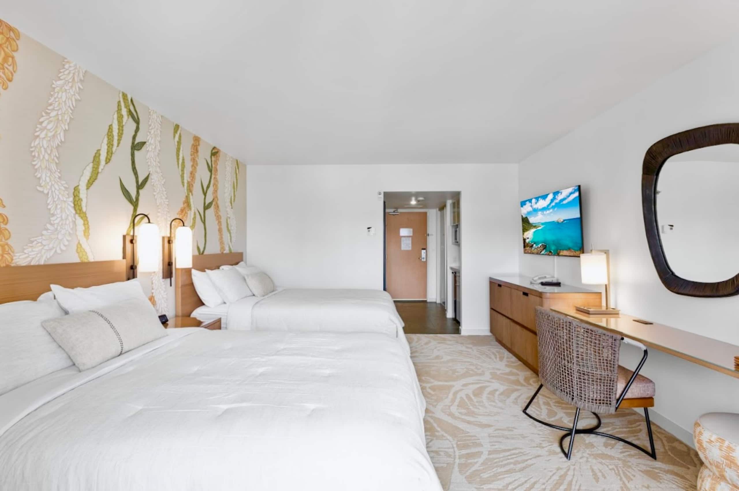High FL-25th-Ala Moana Hotel Deluxe Double Room~ - Image 6