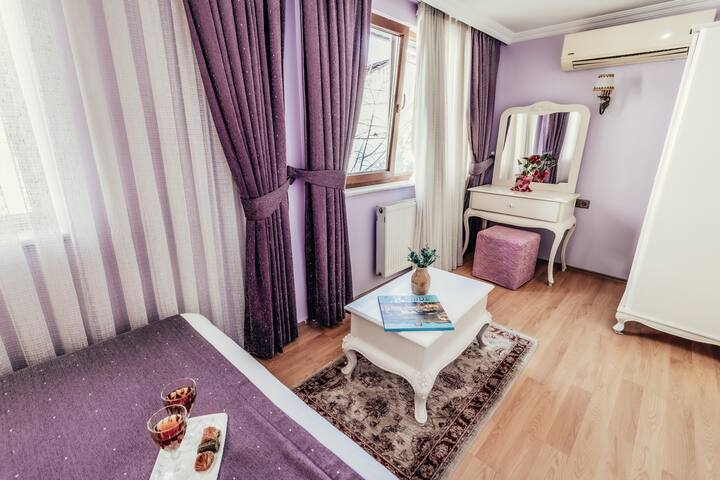 “Family Flat for 8 – 7 Minutes to Historic Area” gallery image 3