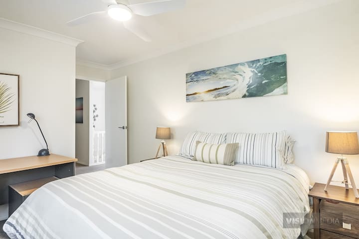 Seconda camera da letto con letto matrimoniale